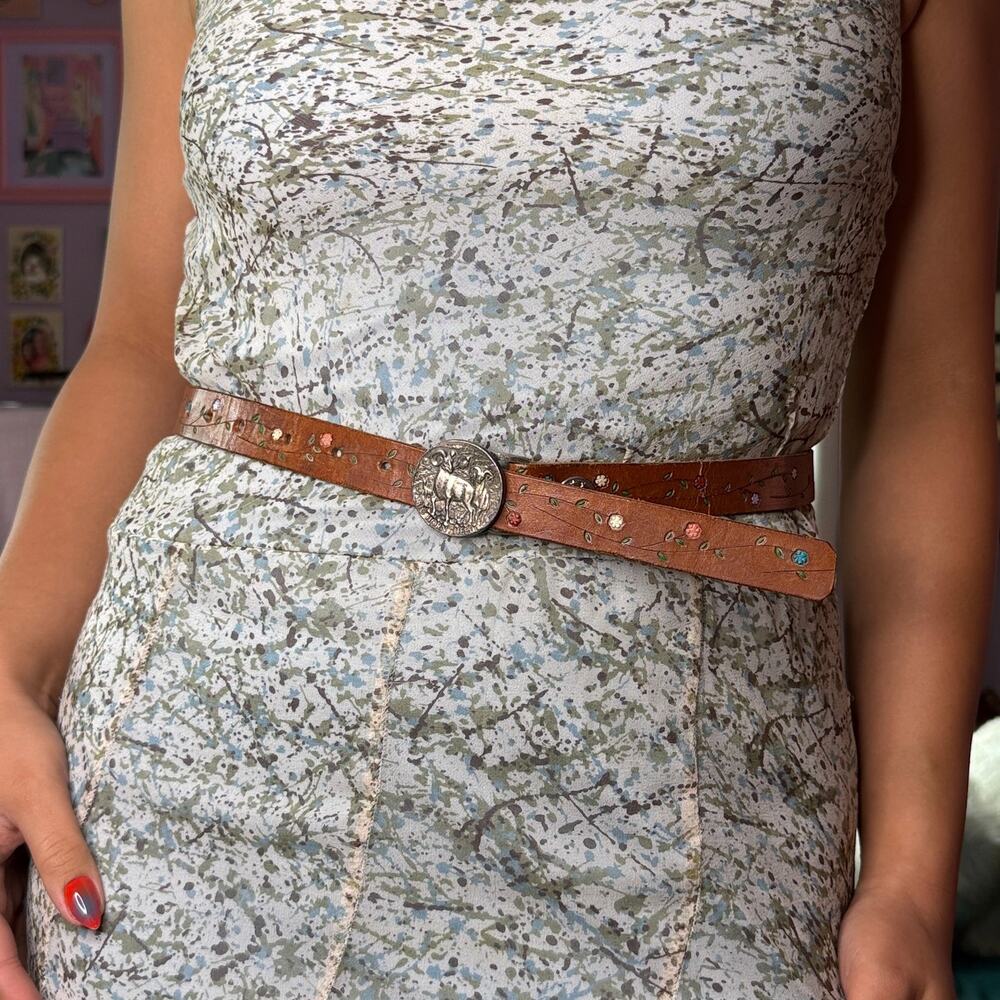 Vintage 90s / Y2K whimsical floral stamped brown leather belt